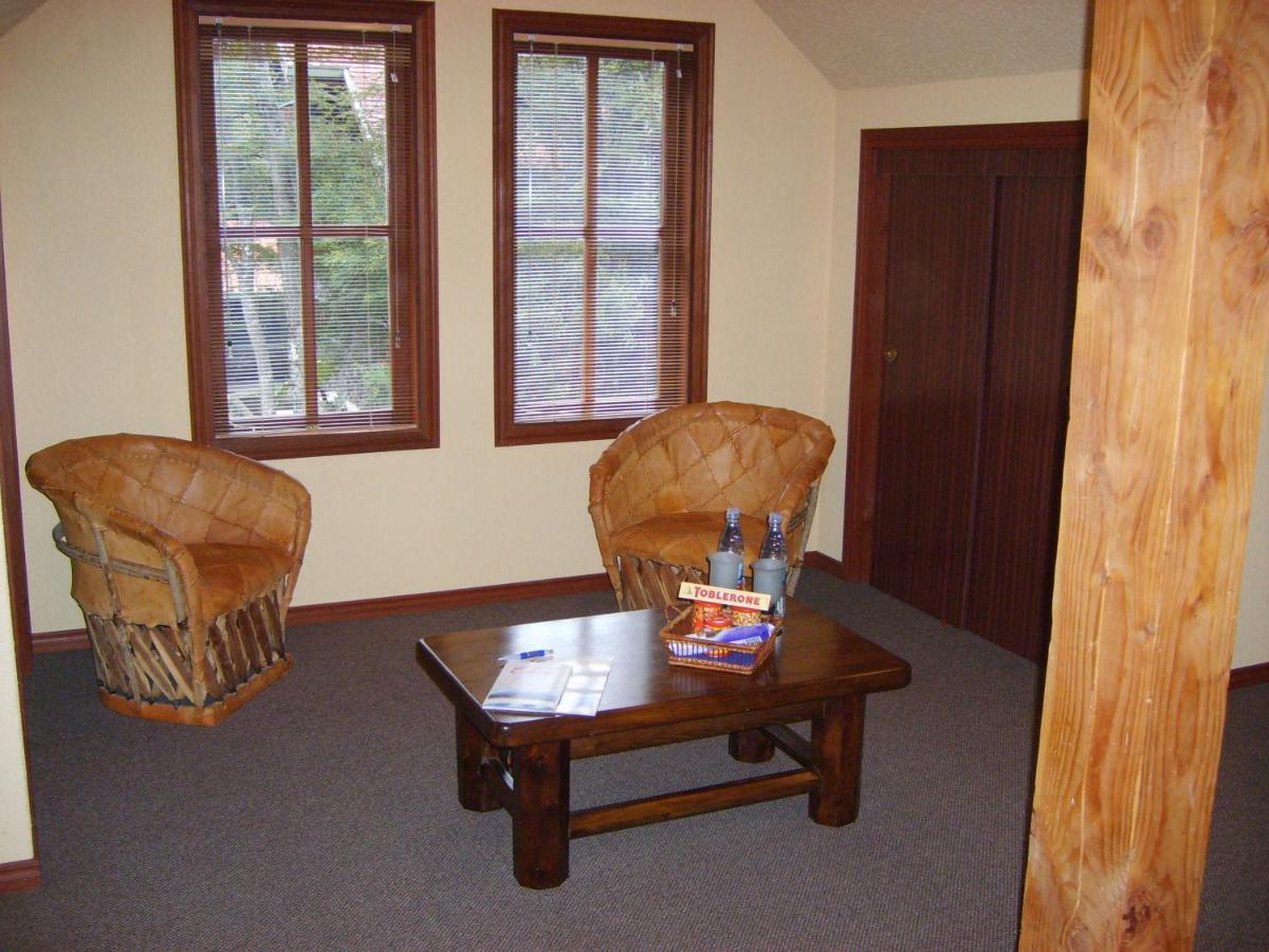 Yan Kee Way Lodge Bungalow ปูแอร์โตบารัส ภายนอก รูปภาพ